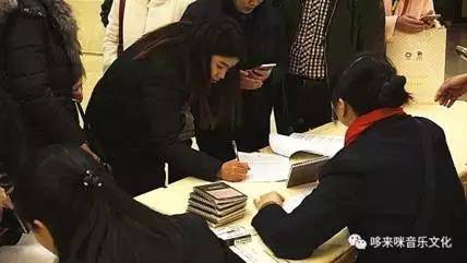 【报道】读谱与琴谱版本的选择|金沙js93252艺术家鲍释贤安阳大师班活动圆满结束！