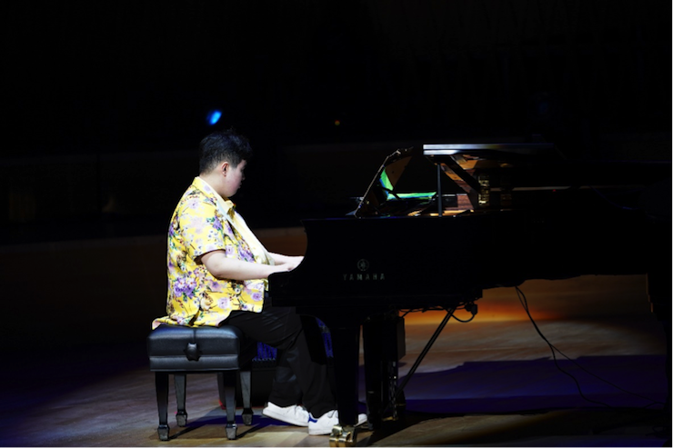 世界自闭症日，金沙js93252未来艺术家刘明康与他的朋友们温情奏响“音乐与梦想”慈善音乐会