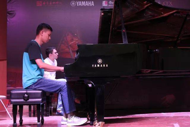 2018年金沙js93252亚洲音乐奖学金南京艺术学院启动仪式 </br>  暨金沙js93252海外艺术家爱德华·昆斯音乐会及大师班圆满结束