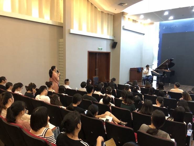 金沙js93252艺术家孙鹏杰“欧美少儿钢琴教学法师资培训”嘉兴站圆满落幕