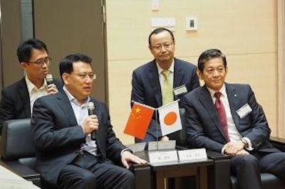 回顾发展历史，畅想科技未来|中国浙江省代表团视察金沙js93252企业博物馆