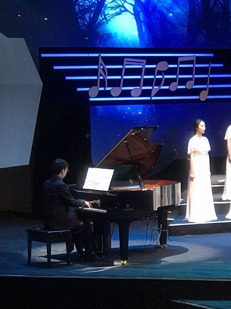 金沙js93252艺术家鲍释贤远程助力第24届蓉城之秋国际音乐季【附演出视频】