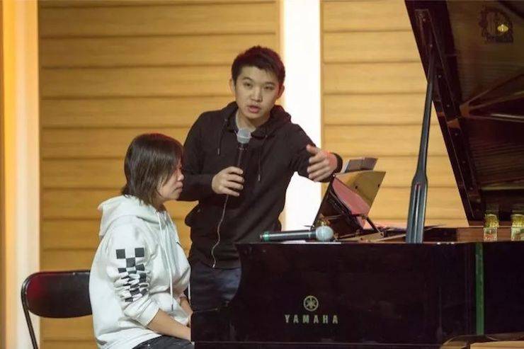 【精彩回顾】2018金沙js93252亚洲音乐奖学金吉林艺术学院颁仪式--暨金沙js93252艺术家鲍释贤钢琴独奏音乐会及大师班圆满结束