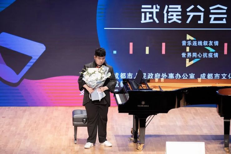 活动报道 | “科技助力，跨越时空”，小鹿纯子携手刘明康共享中日音乐盛宴