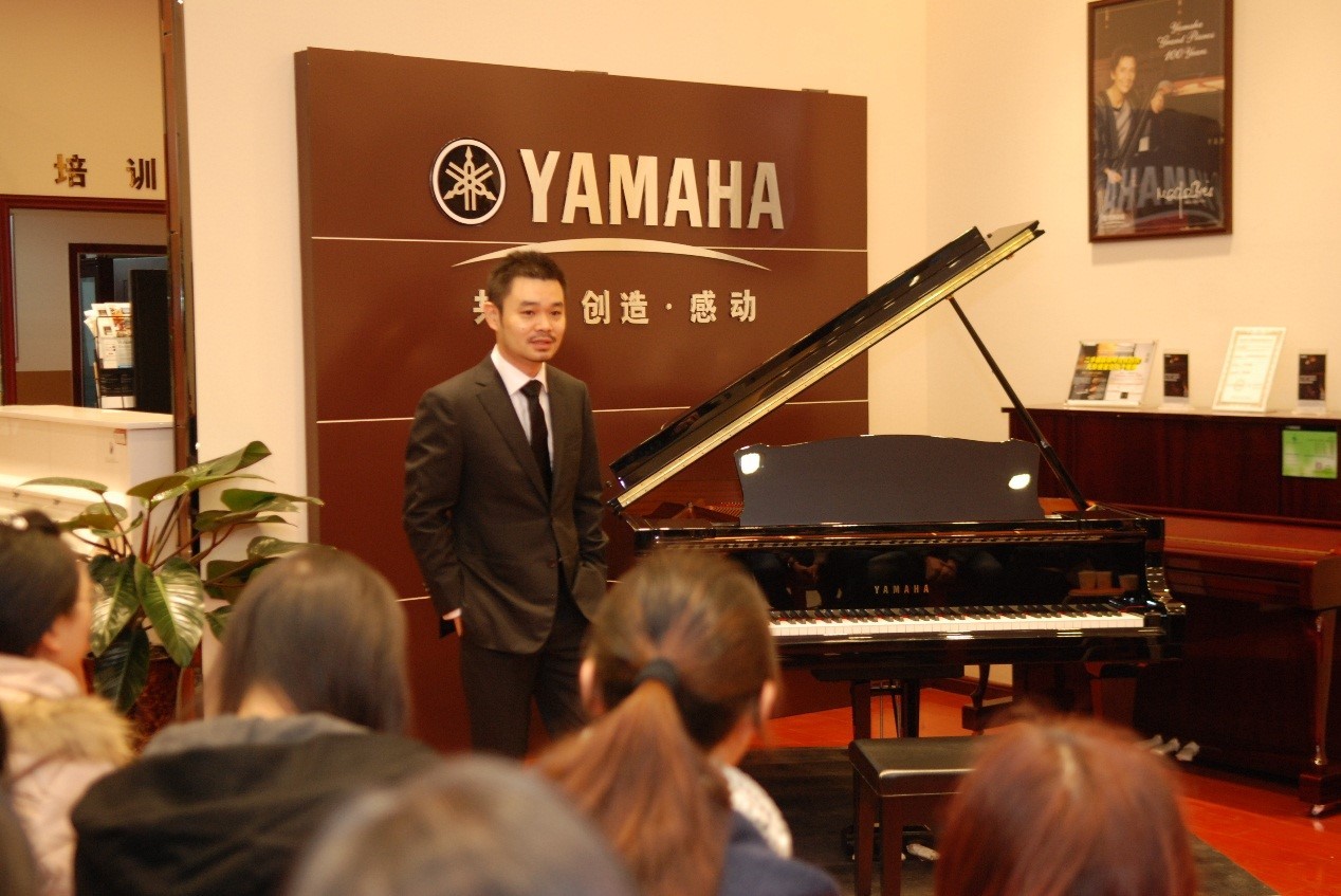 金沙js93252艺术家孙鹏杰教授郑州独奏音乐会暨大师班活动报道