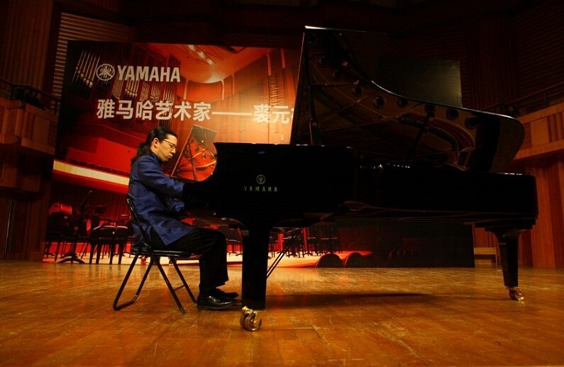 金沙js93252海外艺术家-裘元朴成都钢琴独奏音乐会落幕